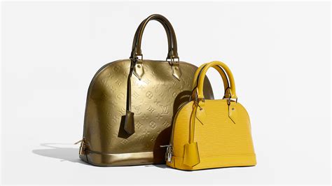 louis vuitton alma vs speedy|Everything You Need to Know About the Louis Vuitton Alma.